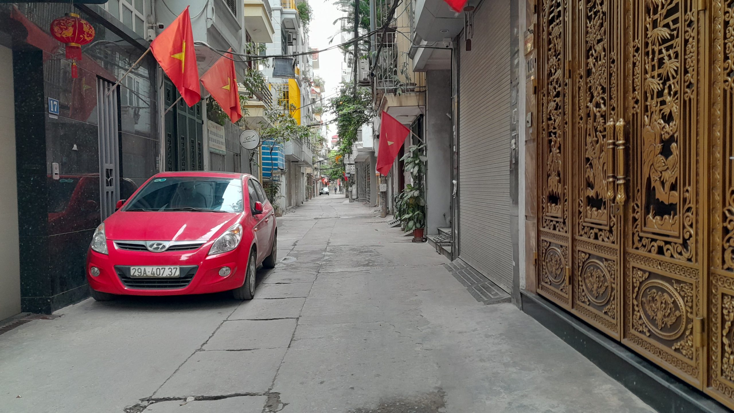 Bán mảnh đất đẹp Lạc Long Quân, Cầu Giấy; 68m2; Phân lô; Gần Ô tô; Nở hậu