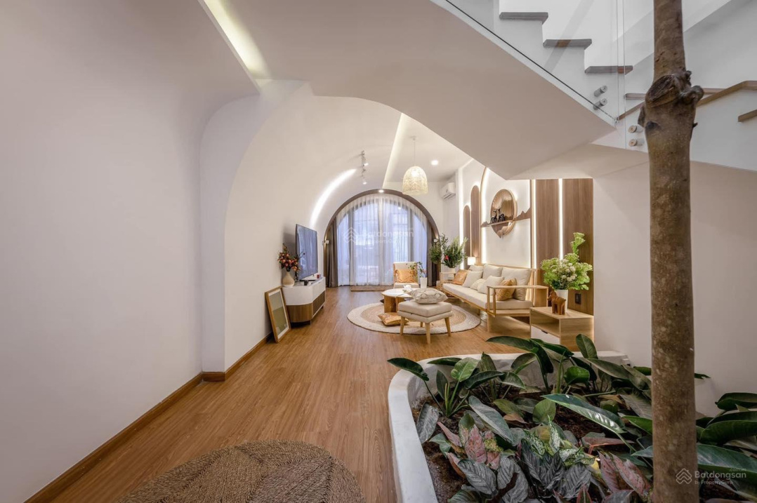 Hiếm! Mặt tiền rộng 5.2m (80m2) Võ Thị Sáu,Tân Định,Q1.5T+thang máy HĐT 110tr/th chỉ 37 tỷ TL sâu