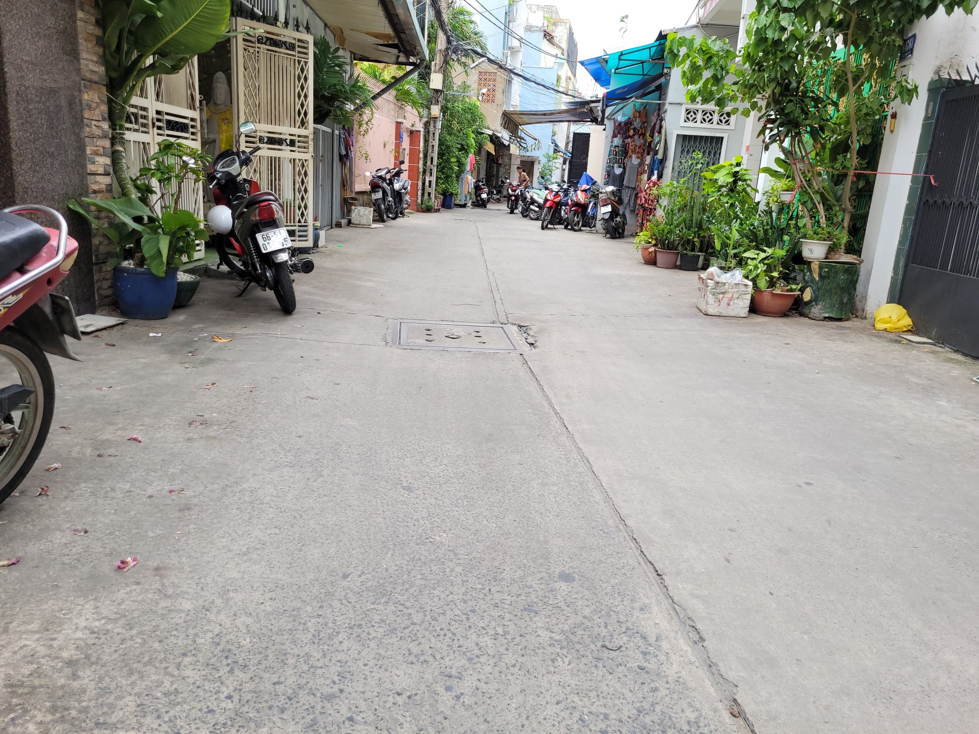 BÁN NHÀ ĐƯỜNG LẠC LONG QUÂN,TÂN BÌNH,44M2,4 TẦNG,8TỶ