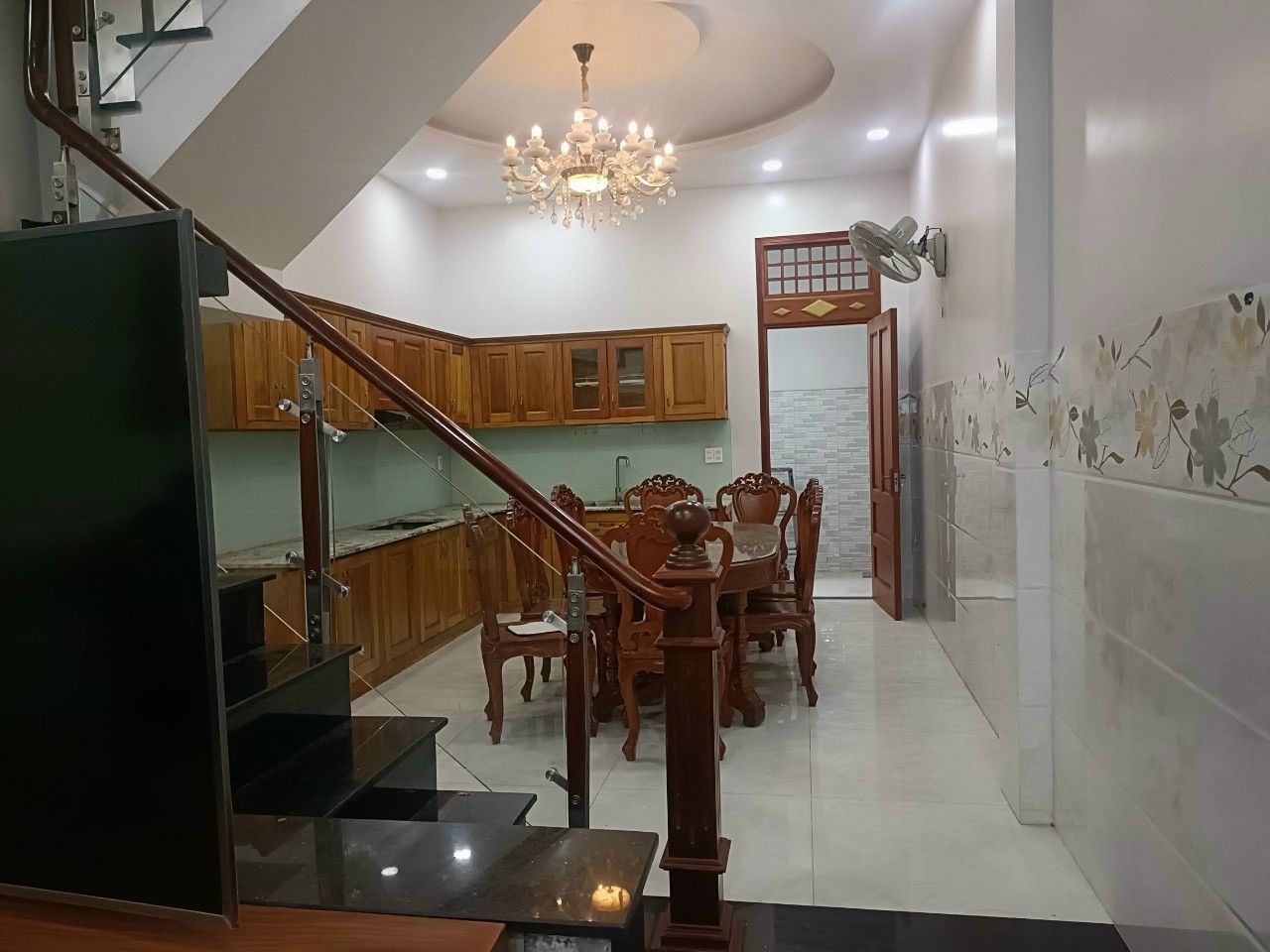 Bán gấp nhà HXH Trung Mỹ Tây 13-Quận 12 - 80m2 - 3 tầng - 4PN chỉ 5 tỷ TL