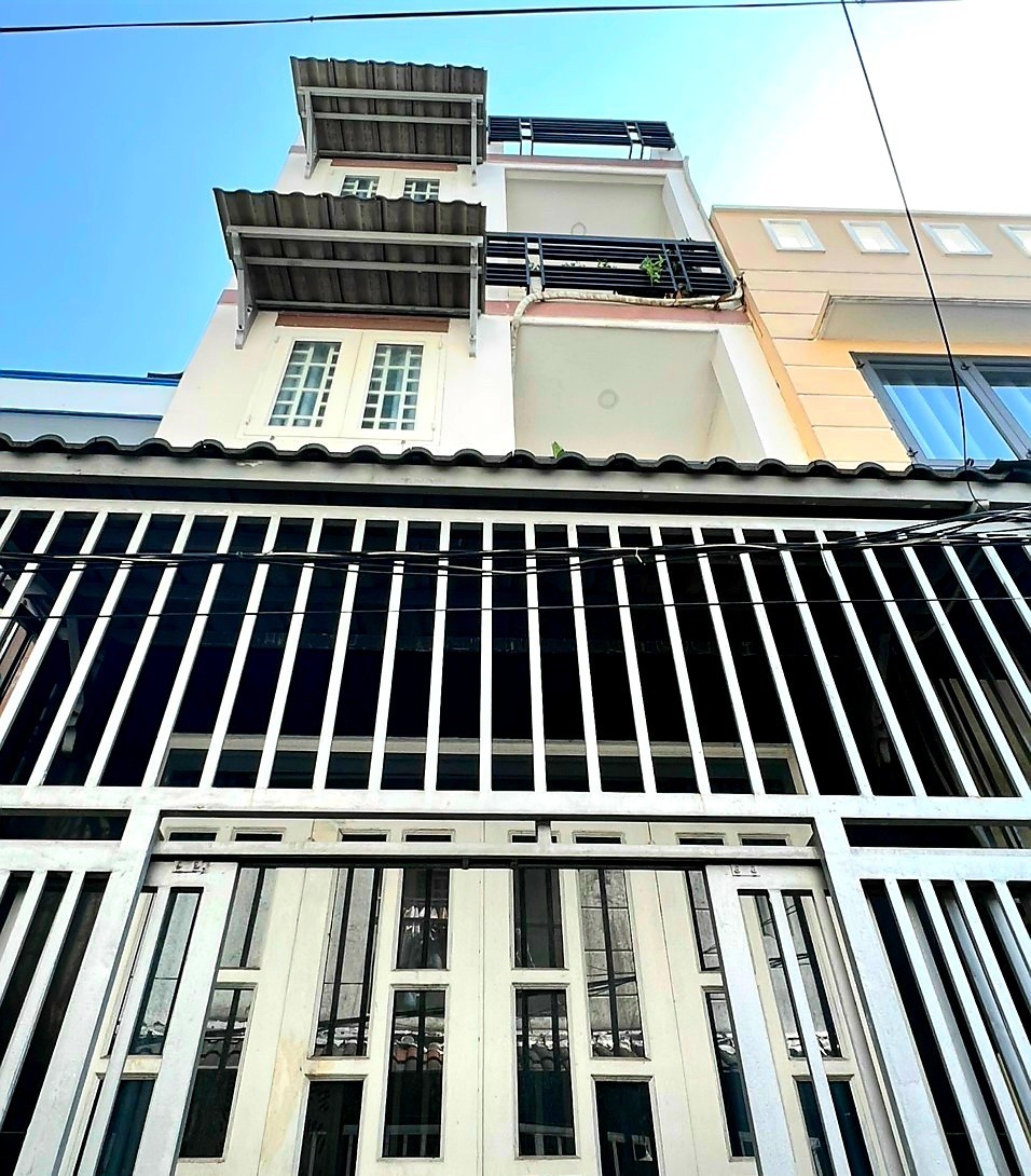 chủ gấp bán nhà 3tầng - 3PN - gần 40m2 Thống Nhất- P.15 GÒ Vấp gái chỉ 3 tỷ 75