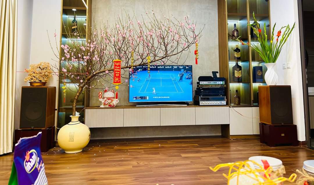 Nhà đẹp Nguyễn Phong Sắc mặt tiền rộng, gara ô tô, ô tô dừng đỗ ngay đêm, 60m chỉ 9 tỷ