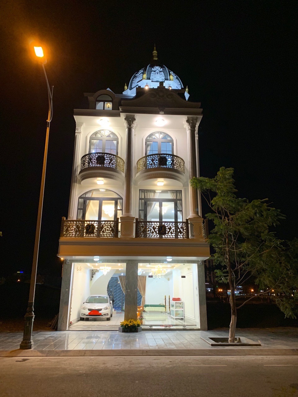 Bán nhà mặt phố trong lòng Thành phố Phan Thiết và ngay bờ biển