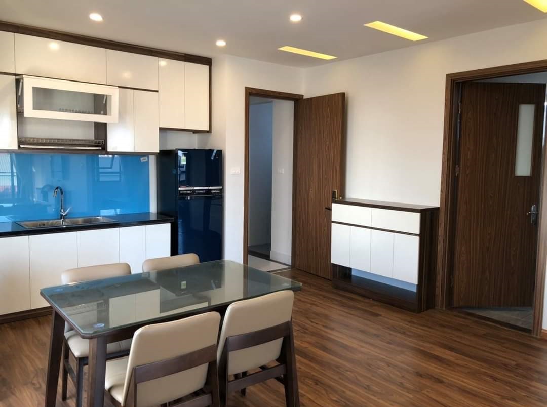 MẶT PHỐ, THANG MÁY, Nghi Tàm 142m x 6 tầng, MT 5 m, giá nhỉnh 30 tỷ.