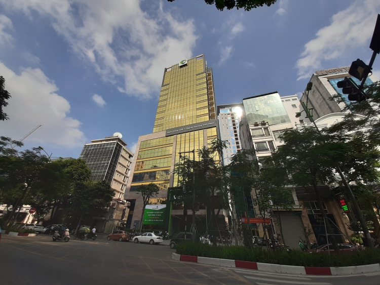 Bán Nhà Mặt phố Láng Hạ 40m2 Vỉa hè KD sầm uất 5T SĐCC 6 làn xe 10.8 tỷ