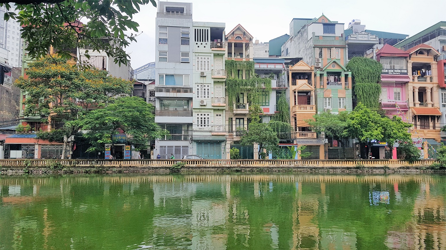 Bán nhà phân lô Hoàng Ngân. 3 oto, View hồ. DT70m2 x MT5m x 7T thang máy. Giá 17 Tỷ