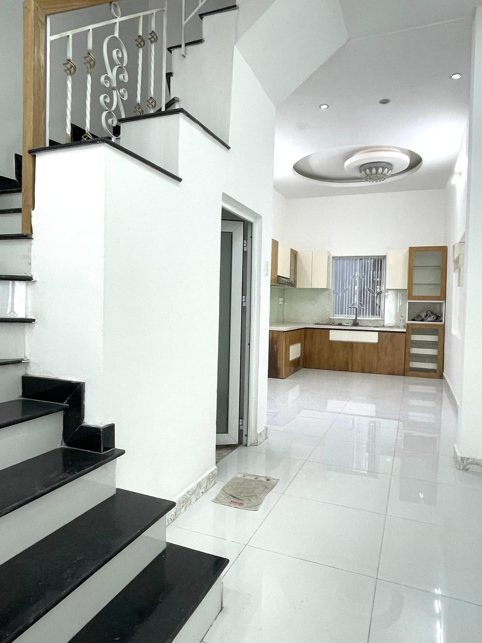 HIẾM- MỘT CĂN DUY NHẤT VIEW TRƯỜNG ĐẠI HỌC - HXH ĐẸP - LÊ VĂN SỸ TÂN BÌNH - 48M2 - 7.9 TỶ