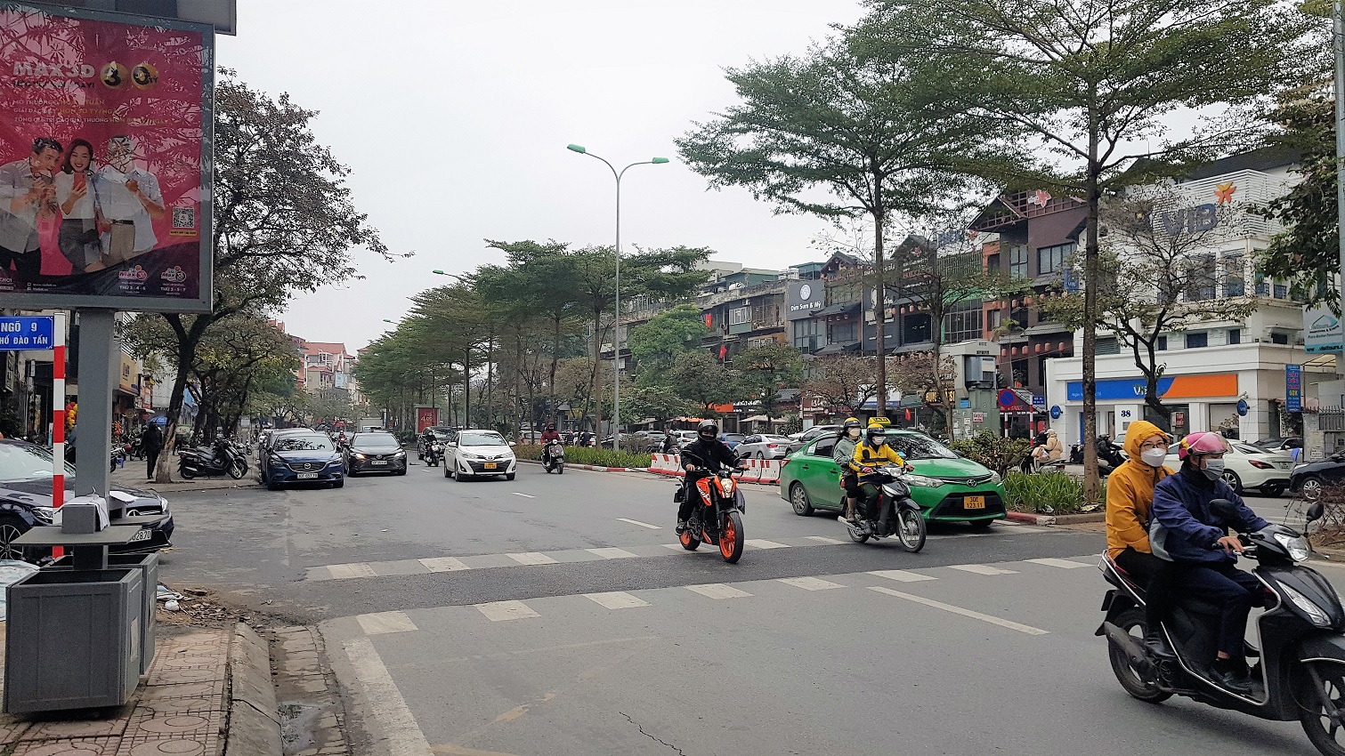 Bán nhà phố Đào Tấn, Ba Đình. Lô góc, 2 mặt phô ô tô tránh. DT 90m2 x MT6m x 5T. Giá 15 Tỷ