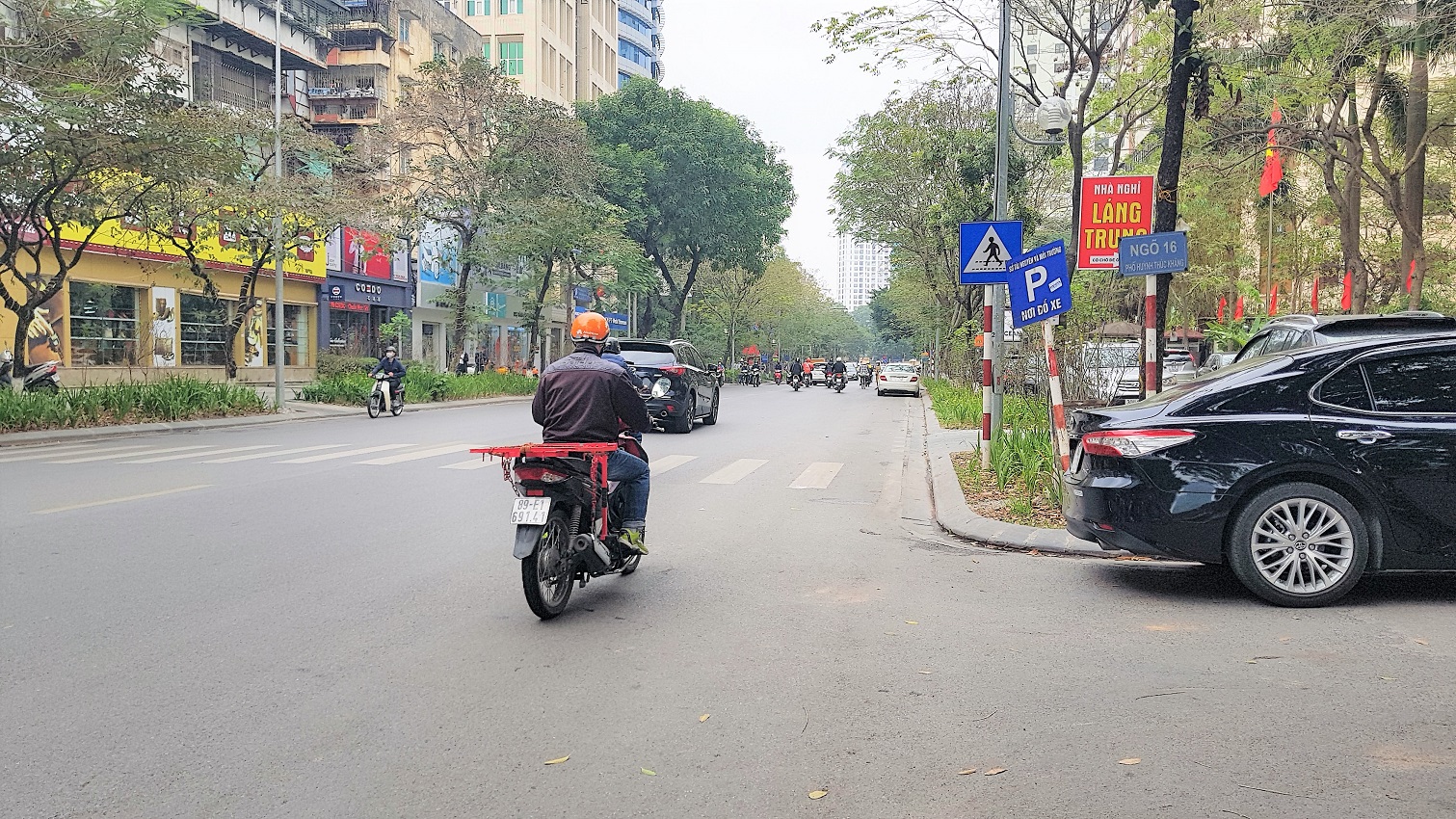 Bán nhà phố Huỳnh Thúc Kháng. Vỉa hè, oto tránh, Kinh doanh. 60m2 x 4 Tầng. Giá 15 tỷ