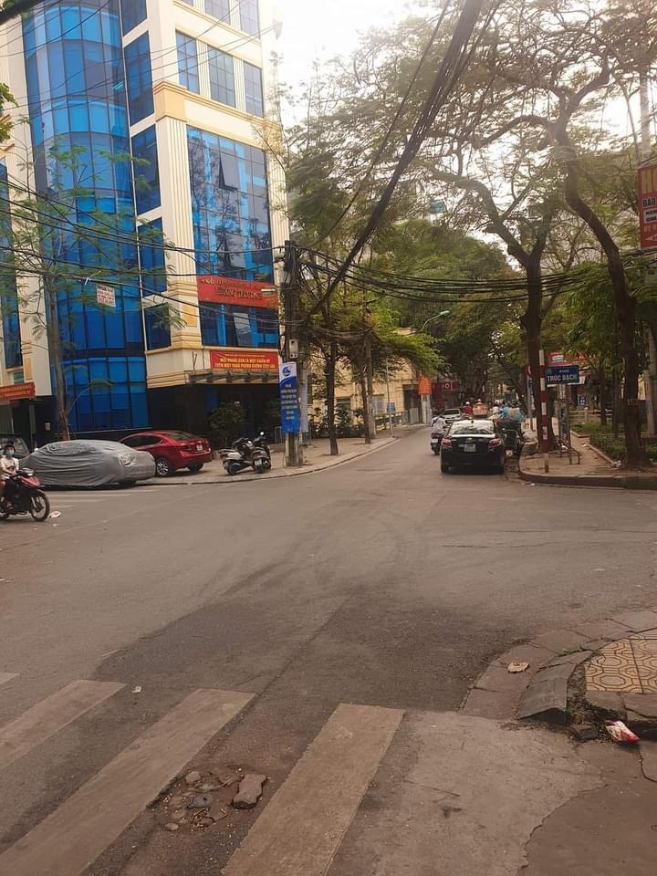 BÁN ĐẤT TẶNG NHÀ 2 TẦNG - MẶT PHỐ NGŨ XÃ - BA ĐÌNH - PHỐ ĐI BỘ - ẨM THỰC - KINH DOANH NGÀY ĐÊM -