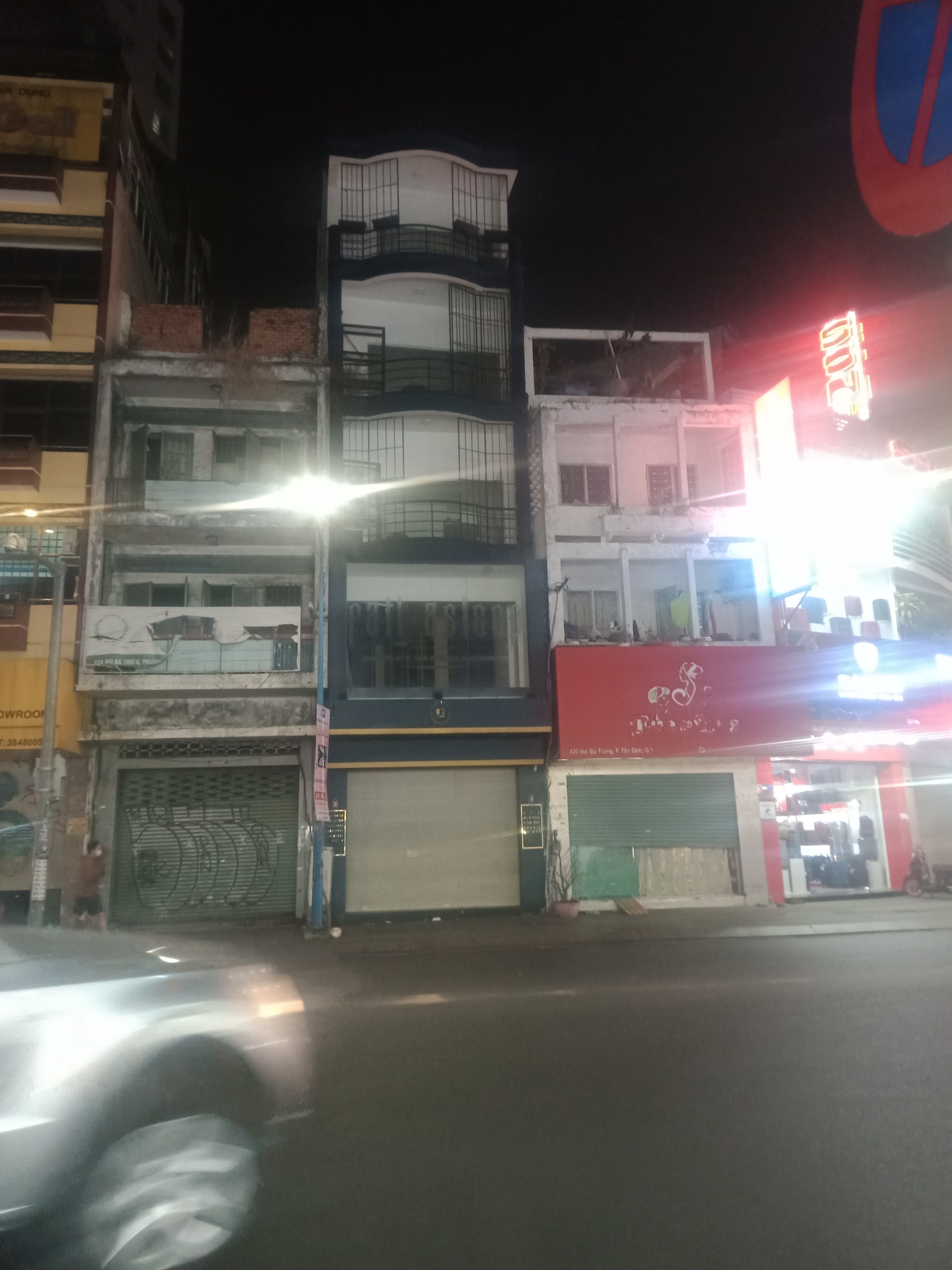 Bán nhà mặt tiền đường Hai Bà Trưng, Phường Tân Định, Quận 1, DT: 4.4x22M, 5 tầng, giá chỉ 45 tỷ.