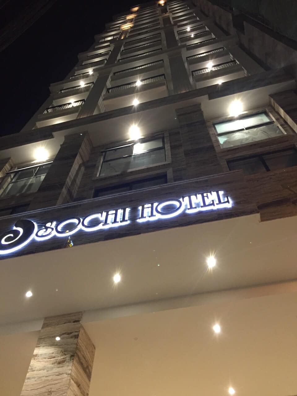 Bán tòa căn hộ apartment- văn phòng- khách sạn- Mặt phố Trúc Bạch- Ba Đình- 220m2- 110 tỷ