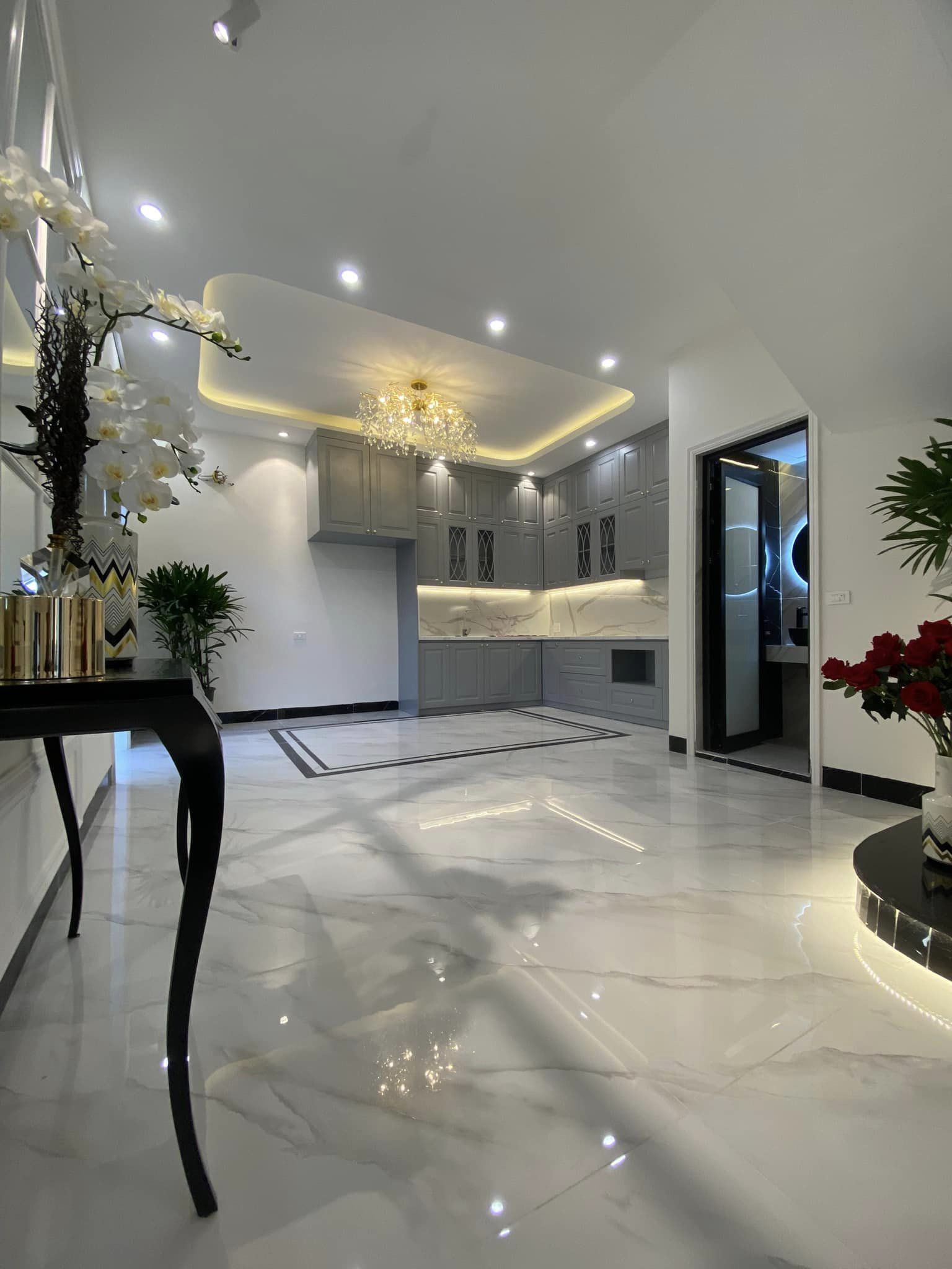 Nhầ đẹp từng centimet Nguyễn Văn Cừ: lô góc, 2 mặt ngõ ô tô- thiết kế hiện đại