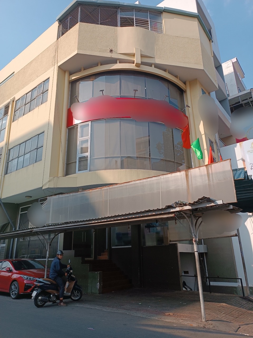 Cho thuê 2 góc MT Tô Hiến Thành. S: 8*20m. Hầm, trệt, 3 lầu. Giá: 145 tr/th(TL)