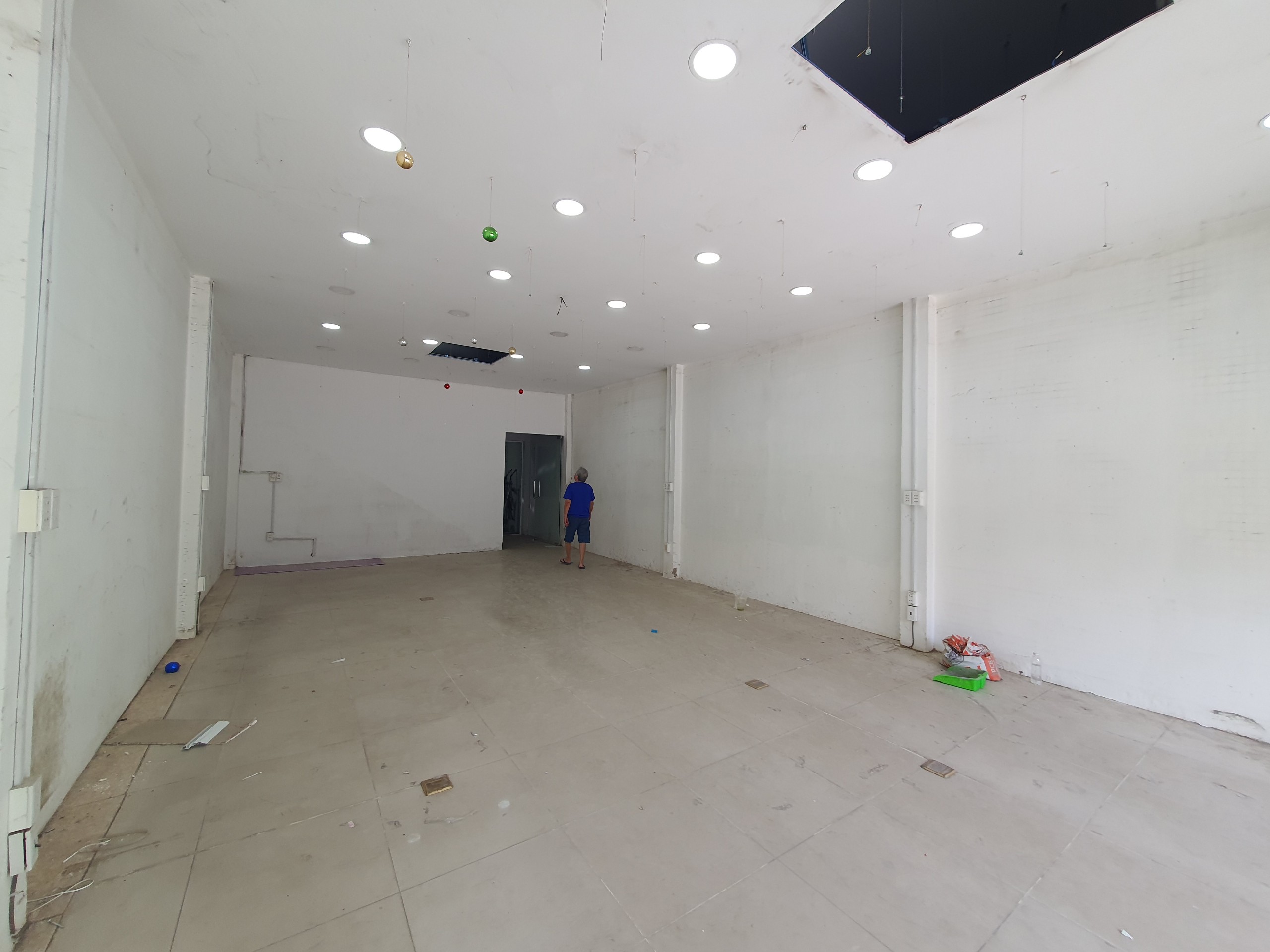 Cho thuê mặt bằng phạm văn thuận 15m x 40m