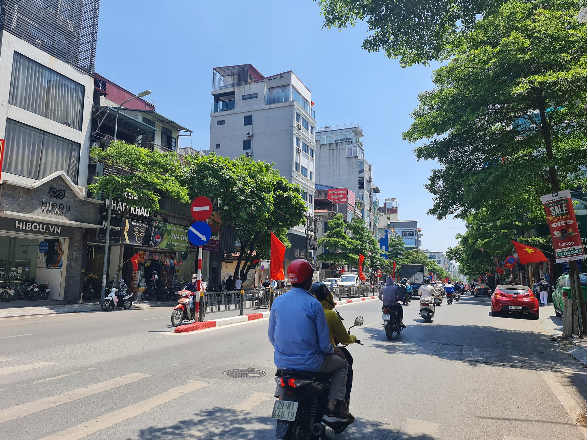 Bán nhà mặt phố Tôn Đức Thắng, quận Đống Đa. Diện tích 80m, mặt tiền 5m. Giá nhỉnh 200tr/m