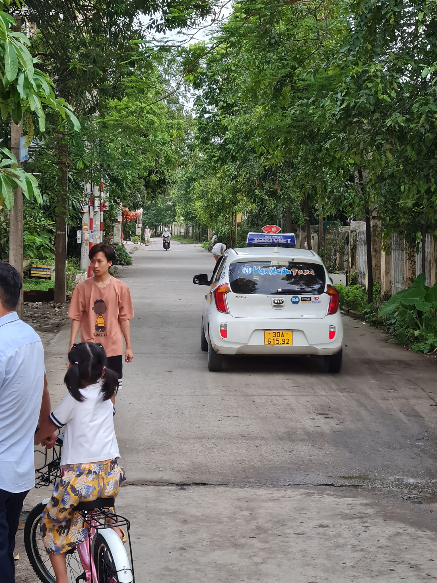 Bán nhà 38M Ngọc Hồi, Ôtô Tránh, Lô Góc, Kinh Doanh Sầm Uất Giá 2tỷ3!