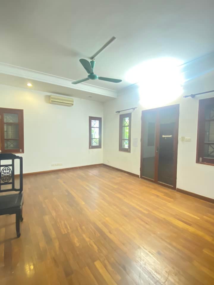 Bán nhà Thụy Khuê, Trích Sài Tây Hồ, ngõ to hơn phố, 2 mặt tiền, 95m2, mặt tiền 6m, 32 tỷ Quận Tây Hồ