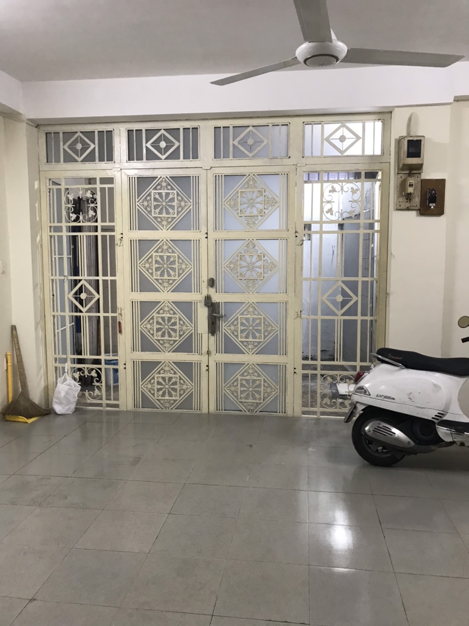 Cho thuê nhà MT Nguyễn Thị Minh Khai. S: 4*33m. Giá: 75 tr/th