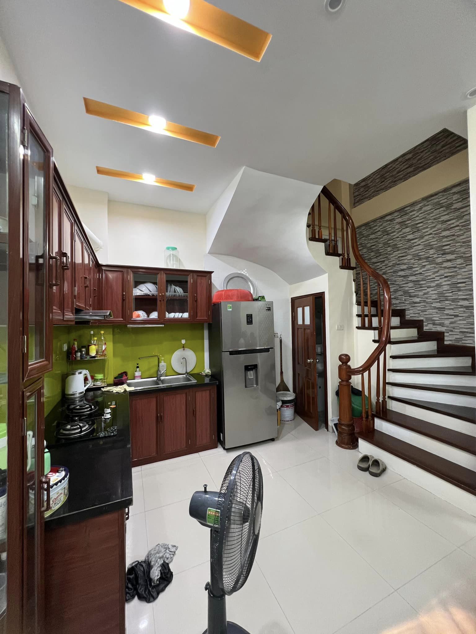 Bán nhà riêng ngõ 79 Cầu Giấy, nhà mới ở luôn, hai thoáng, ô tô cách 50m, 35m2, 3,8 tỷ