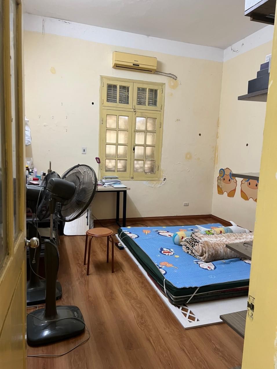 Bán căn hộ N6D- Chung cư Trung Hoà- Nhân Chính, lô góc, vị trí đắc địa, 54m2.