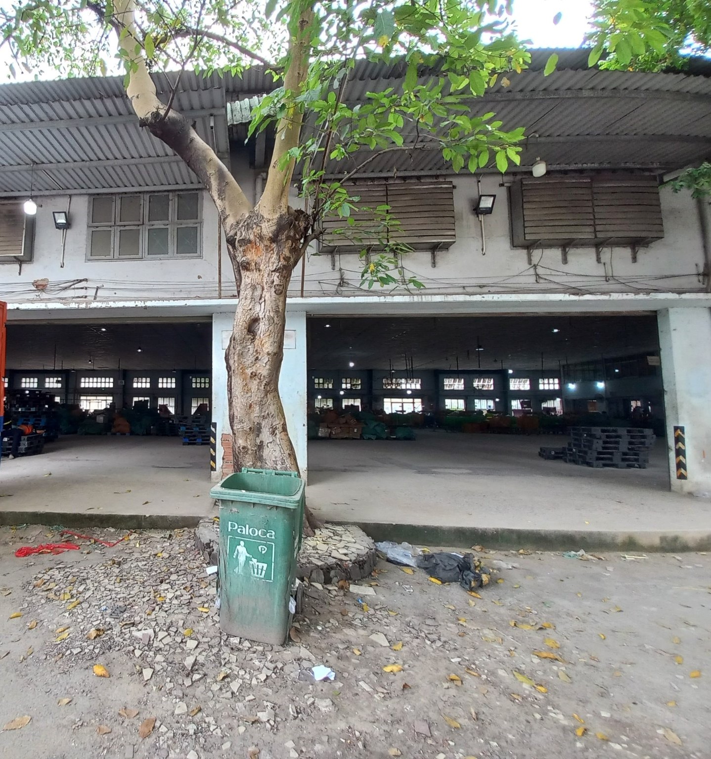 NHÀ XƯỞNG LỚN 16390 M2 – ĐƯỜNG LỚN XE CONTAINER TRÁNH NHAU – CÁCH QUỐC LỘ 100M CHO THUÊ 1 THÁNG 1,4 TỶ