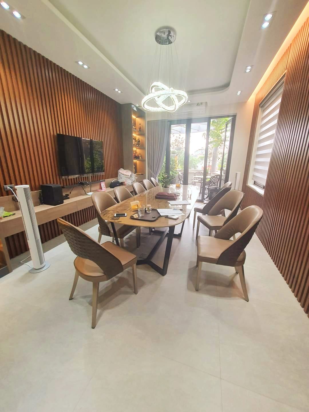 BÁN MẶT PHỐ THÁI THỊNH ĐỐNG ĐA XÂY 6 TẦNG THANG MÁY SỔ ĐỎ 12.5 TỶ