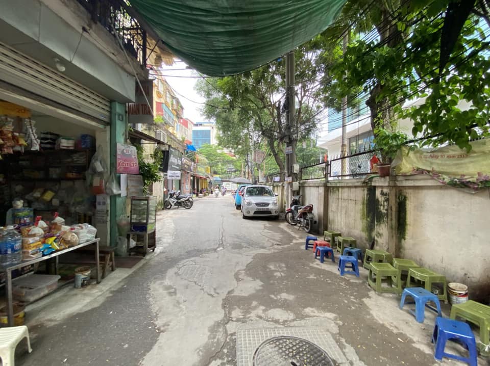 Bán Nhà Láng Hạ, Đẹp Ở Sướng, Gần Phố, KD Sầm Uất, Oto Tránh Đỗ Vào Nhà, Vị Trí Đẹp, 3 Thoáng 2 Mặt Tiền, 59m2x5,5m 5T 9 ngủ 12,5 Tỷ