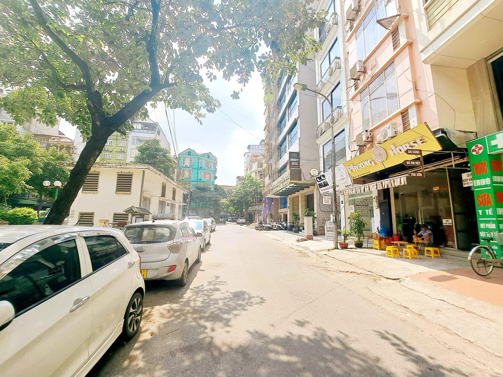 Bán đất Trần Bình, Phân Lô, 2 thoáng, 2 ô tô tránh, dừng đỗ, 70m mt 4,4m 11.5 tỷ