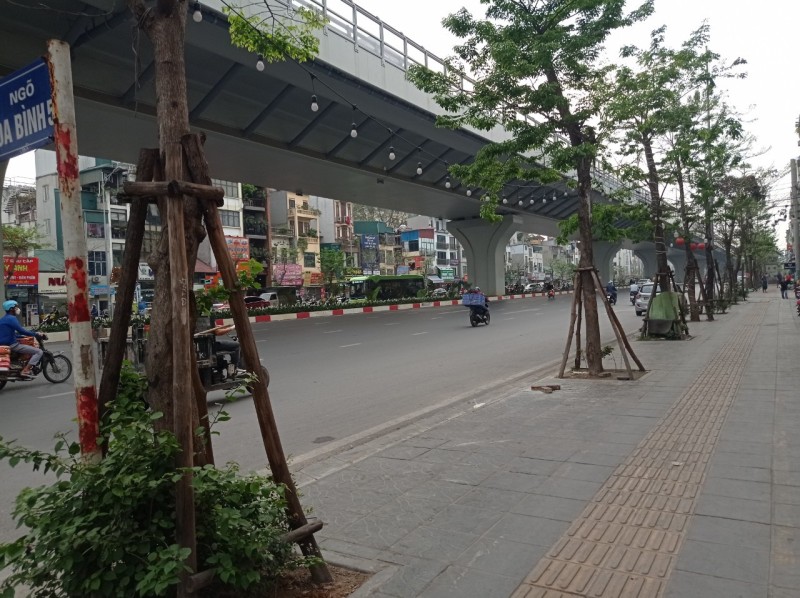 Bán nhà Minh Khai Hai Bà Trưng 36 m2 C4, MT 5.9m giá 12.6 tỷ