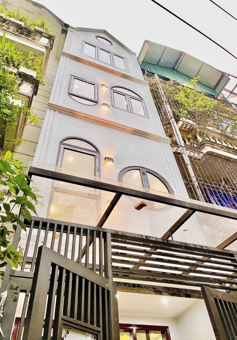 Bán nhà Vũ Tông Phan Thanh Xuân 40m, 5T, 4PN, Ô tô gần phố, giá 3.95 tỷ