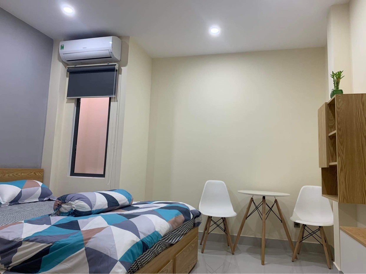 Bán toà nhà căn hộ đường Lê Đình Dương, Quận Hải Châu, 4 tầng, 52 m2, gần phố Nguyễn Văn Linh, chỉ 4,5 tỷ. 0843-899-666.