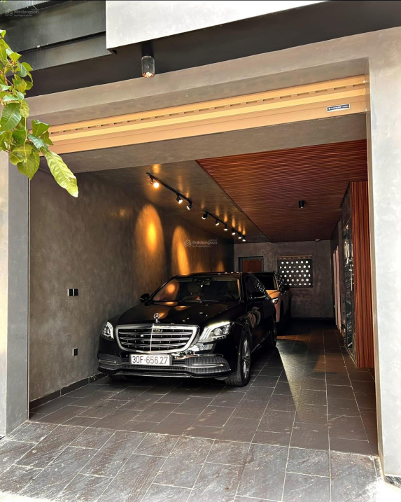 Bán tòa Nhà mặt phố Yên Phụ kinh doanh dòng tiền hơn tỷ/năm chỉ 18 tỷ