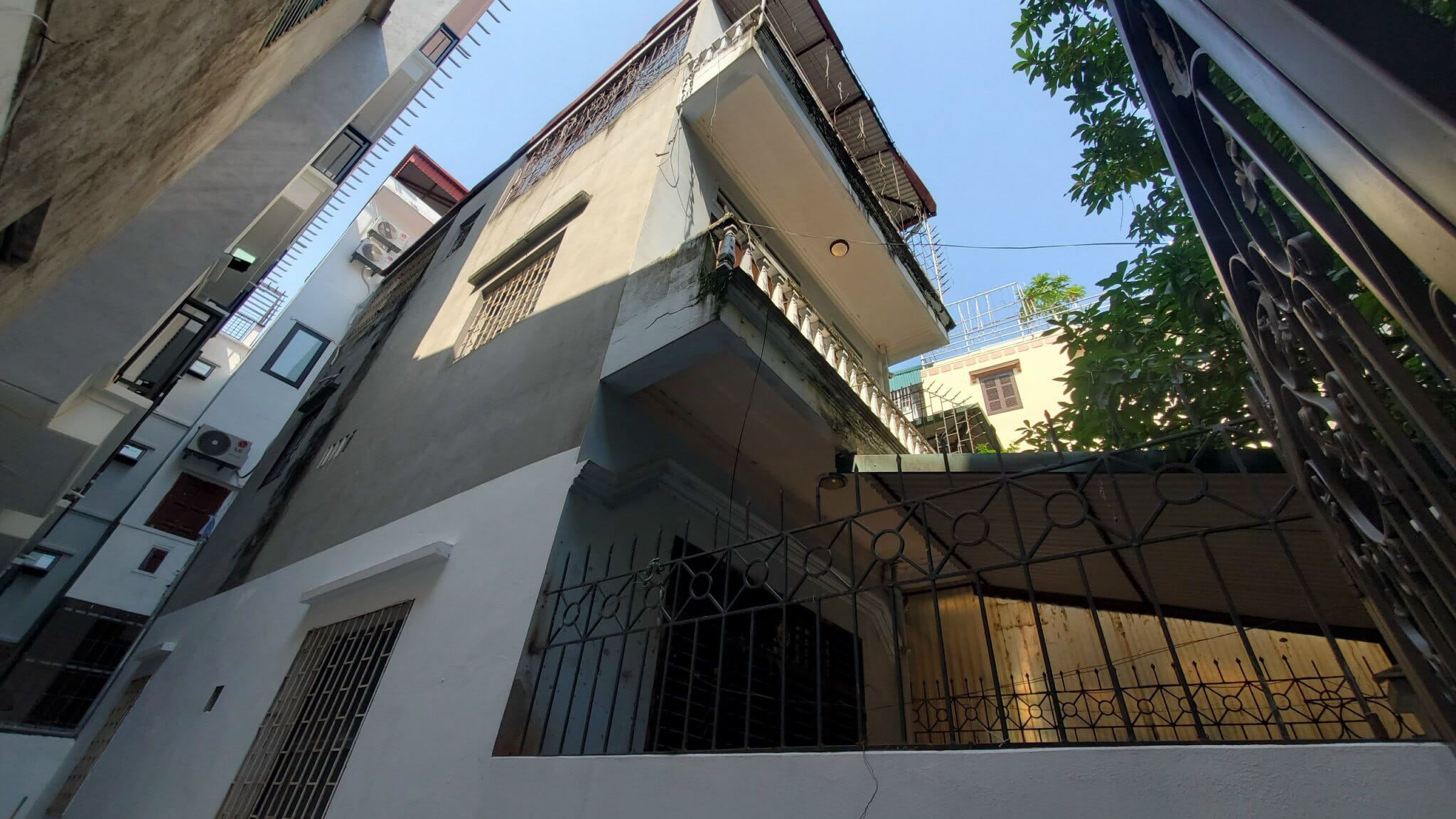 Bán nhà phố Vĩnh Phúc - Hoàng Hoa Thám DT 57m 3 tầng MT 4,4m giá 5,5 tỷ