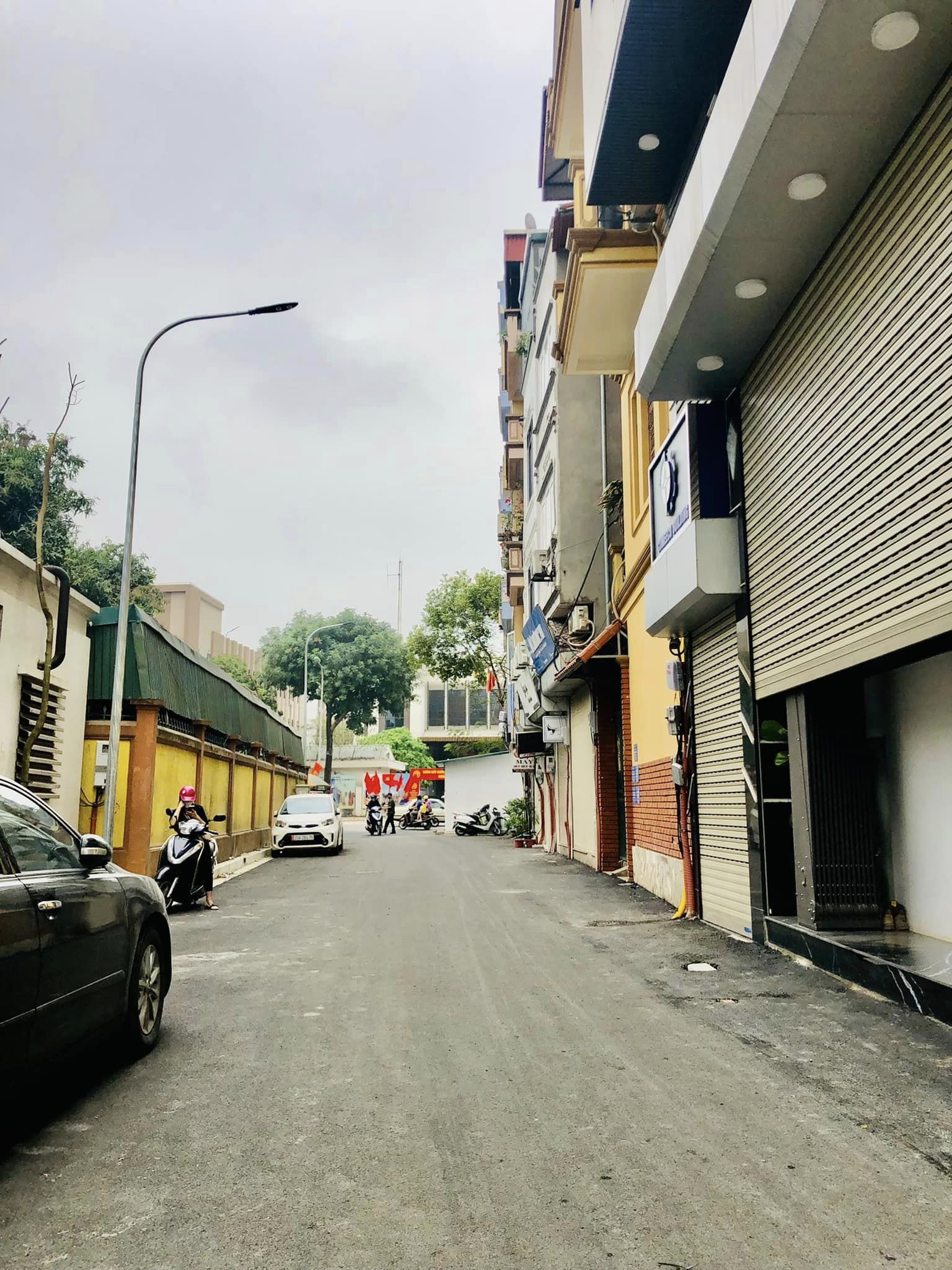 Phố Võ Chí Công, Quận Tây Hồ, Gara , Kinh Doanh, Thang Máy, 50m2, 5 tầng, 10.5 tỷ