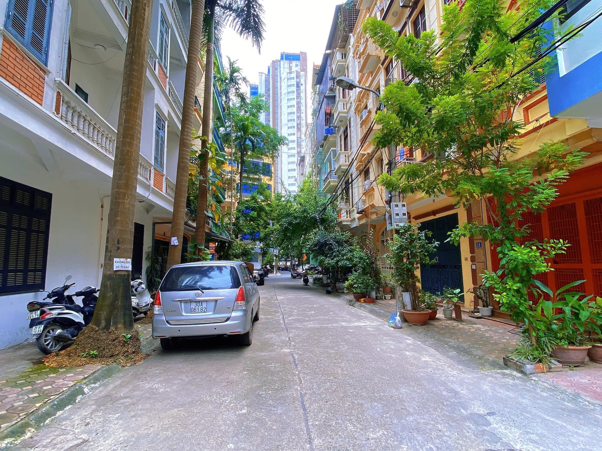 CĂN DUY NHẤT, PHÂN LÔ CHIẾN THẮNG HÀ ĐÔNG, NHÀ QUAN CHỨC, NGÕ Ô TÔ, GẦN HỒ, 5.x TỶ.