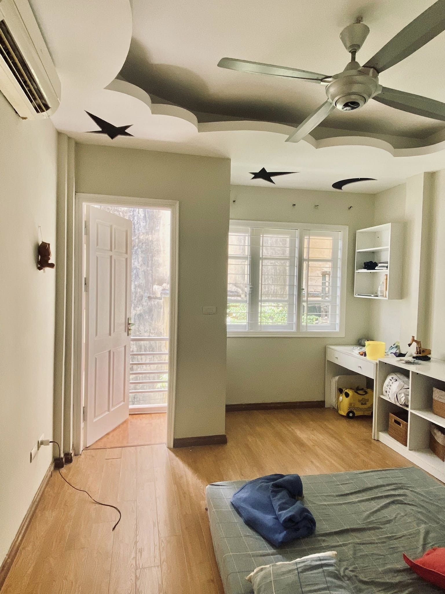 Bán nhà hiếm Võ Thị Sáu, ô tô vào nhà-view hồ, 5 tầng-4 ngủ, giá 9.8 tỷ