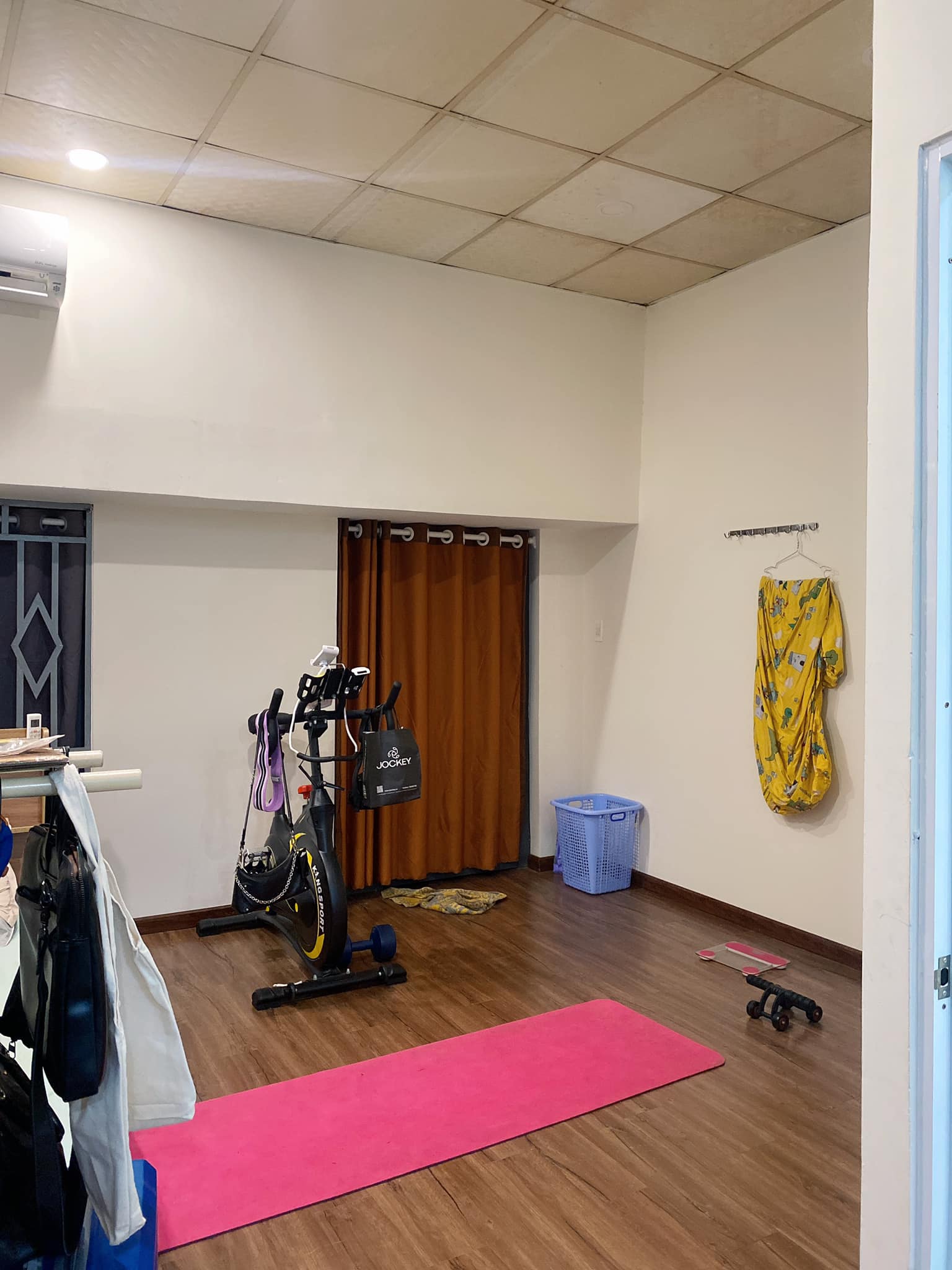 NHÀ BÁN - ÂU CƠ- Q.TÂN PHÚ- NGANG 5M, 3 TẦNG, XE HƠI VÀO NHÀ, NHỈNH 5 TỶ.