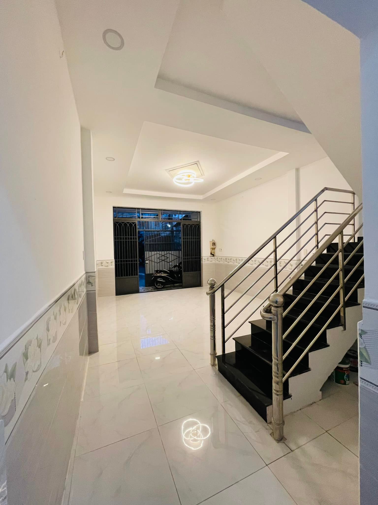 Nhà 2 tầng 56m2 chỉ 3 tỷ 9 Nguyễn Văn khối P9 Gò Vấp