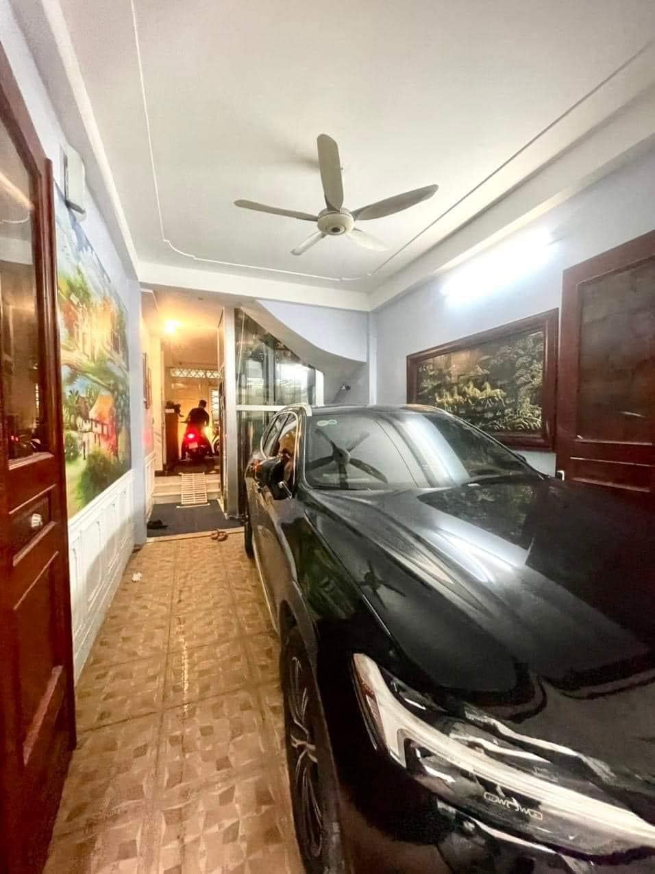 Bán Nhà Nguyễn Chí Thanh 50m2 x 6 Tầng Giá Chỉ 15.4 Tỷ. Thang Máy. Tặng Nội Thất.