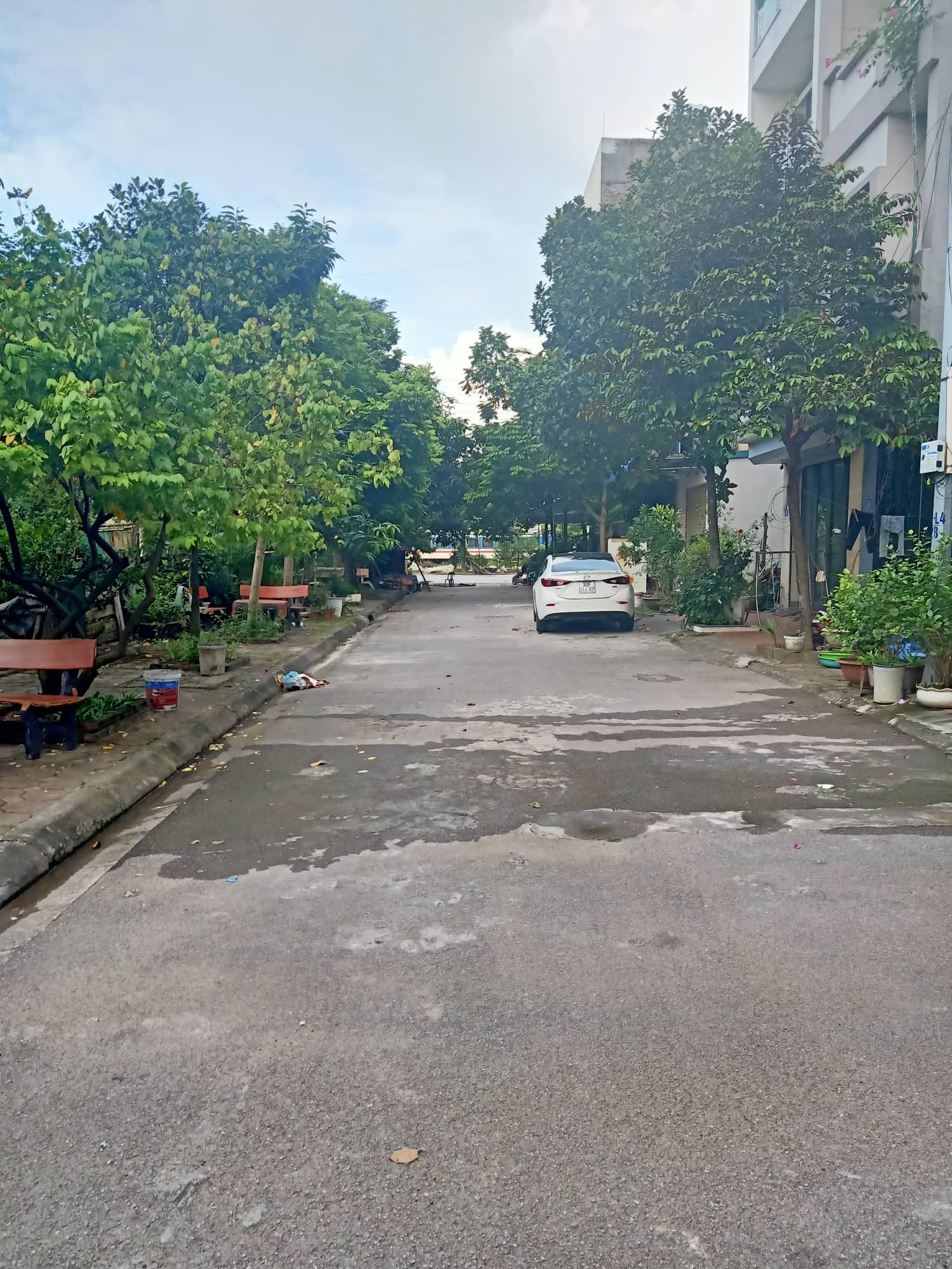 Bán đất TĐC Thạch Bàn Long Biên-đối diện May 10_DT 90m mt 5.5m đường 12m vỉa hè_8 tỷ