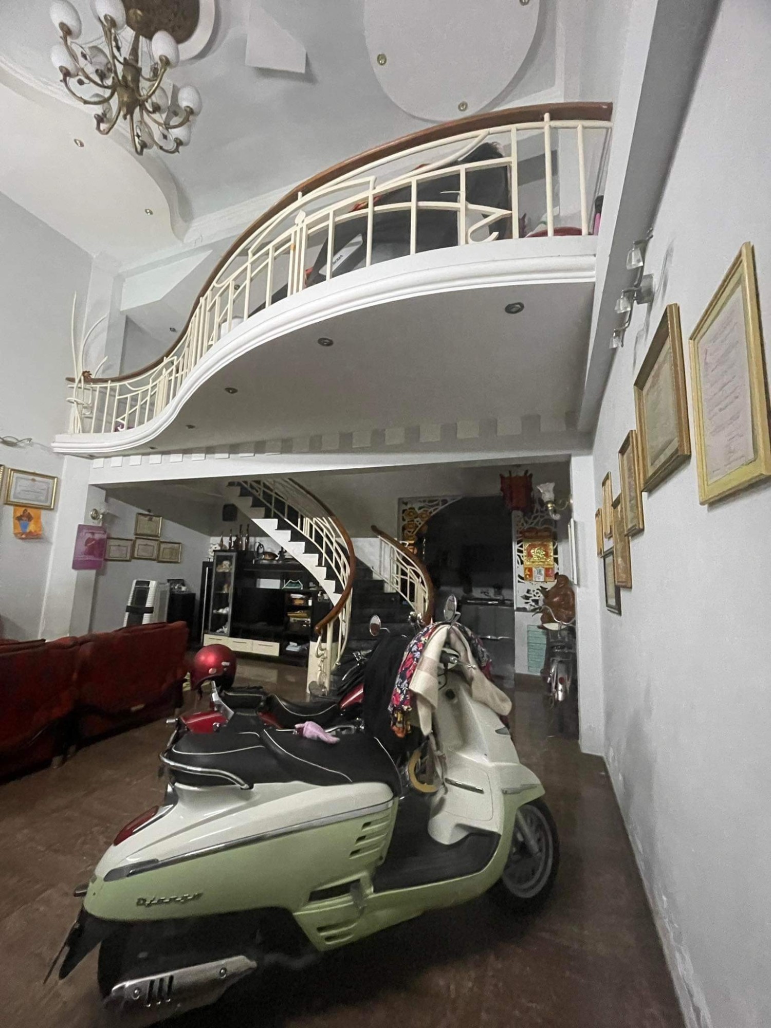 Bán nhà đường Trường Chinh, Quận Thanh Khê, 2 tầng, DT 84 m2, đường Ô tô tải. Trung tâm Đà Nẵng. Chỉ 3,75 tỷ.