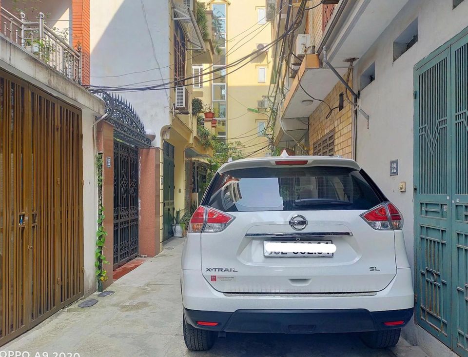 Bán nhà phố Lạc Long Quân, Tây Hồ, ô tô qua nhà , 45m2 x 5 tầng , 3.97 tỷ