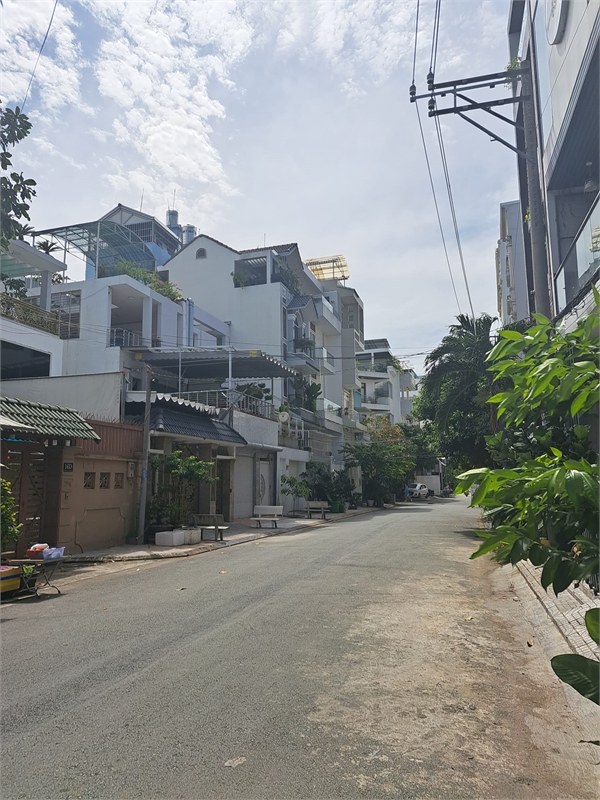 BÁN NHÀ MẶT TIỀN ĐƯỜNG SỐ 36, PHƯỜNG TÂN QUY, QUẬN 7, 43M2, 8.5 TỶ