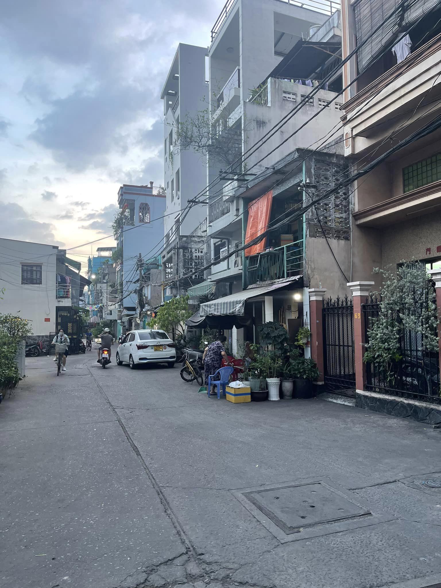 BÁN NHÀ HXH SIÊU ĐẸP GIÁ SIÊU RẺ ĐƯỜNG PHÚ THỌ - P.1- Q.11 - 30M2 - NHỈNH 3 TỶ.