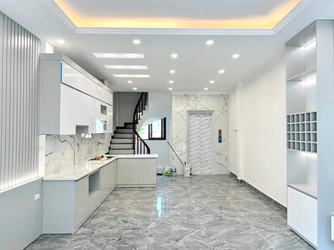 BÁN NHÀ MỚI LÔ GÓC 6 TẦNG THANG MÁY GARA Ô TÔ PHỐ CÙ CHÍNH LAN THANH XUÂN.