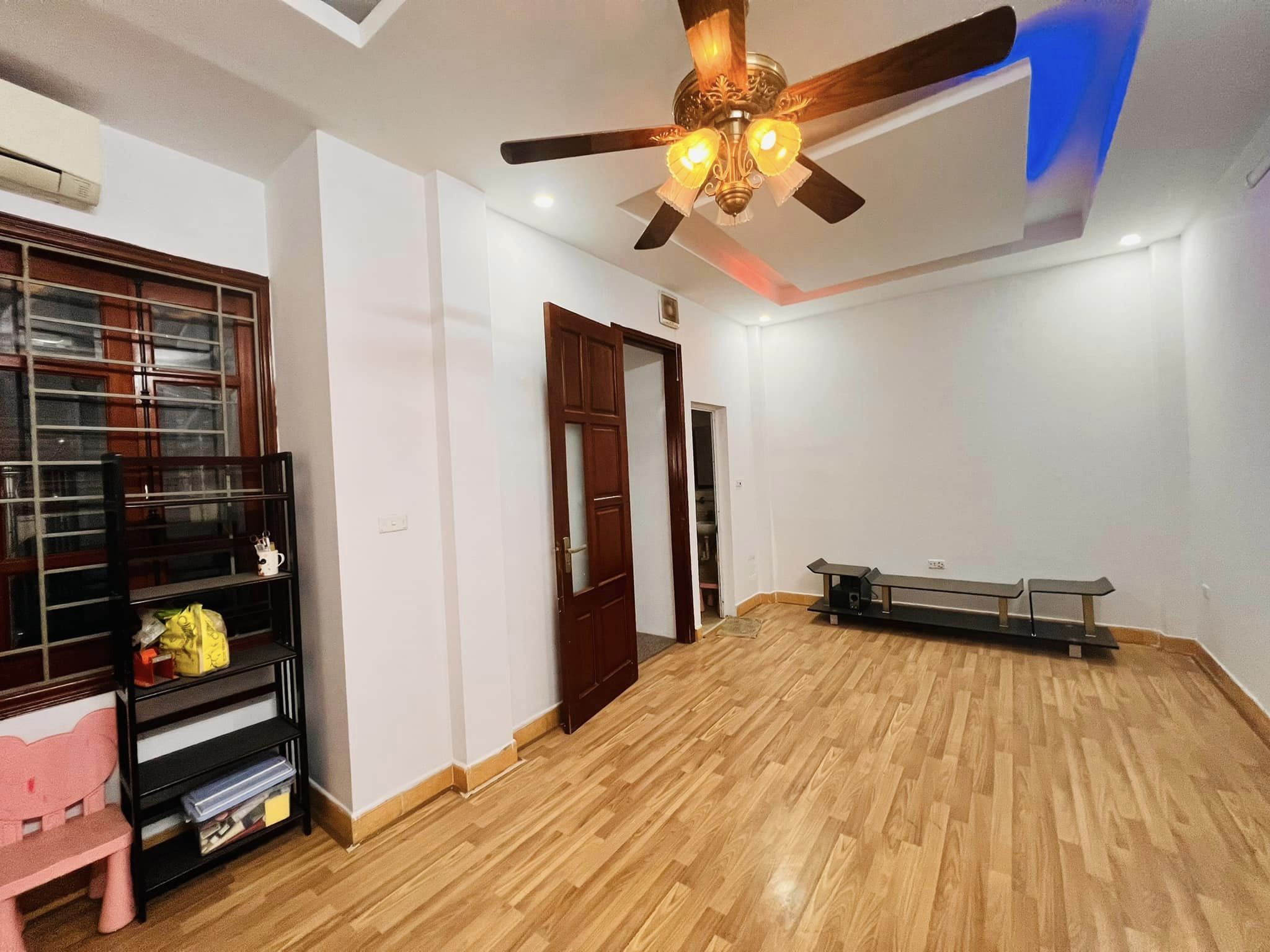 NHÀ KIM NGƯU, TT HAI BÀ TRƯNG, Ô TÔ, NGÕ THÔNG, KINH DOANH 52M NHỈNH 5 TỶ 0901753139