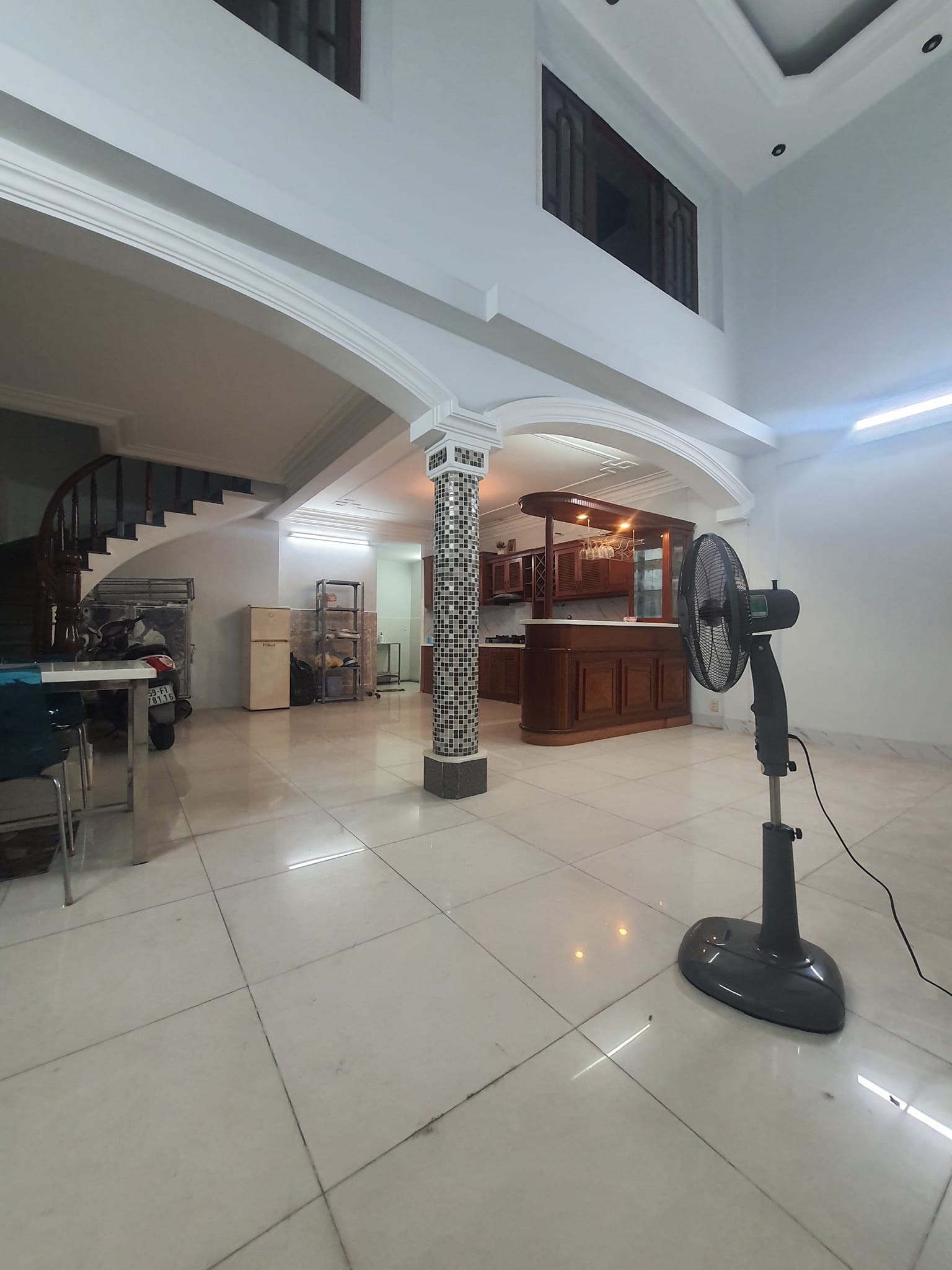 Nhà Nguyễn Thiện Thuật, P1, Q3, 70m2, 3T, 7x10, giá chủ bán gấp 8,5 tỷ.