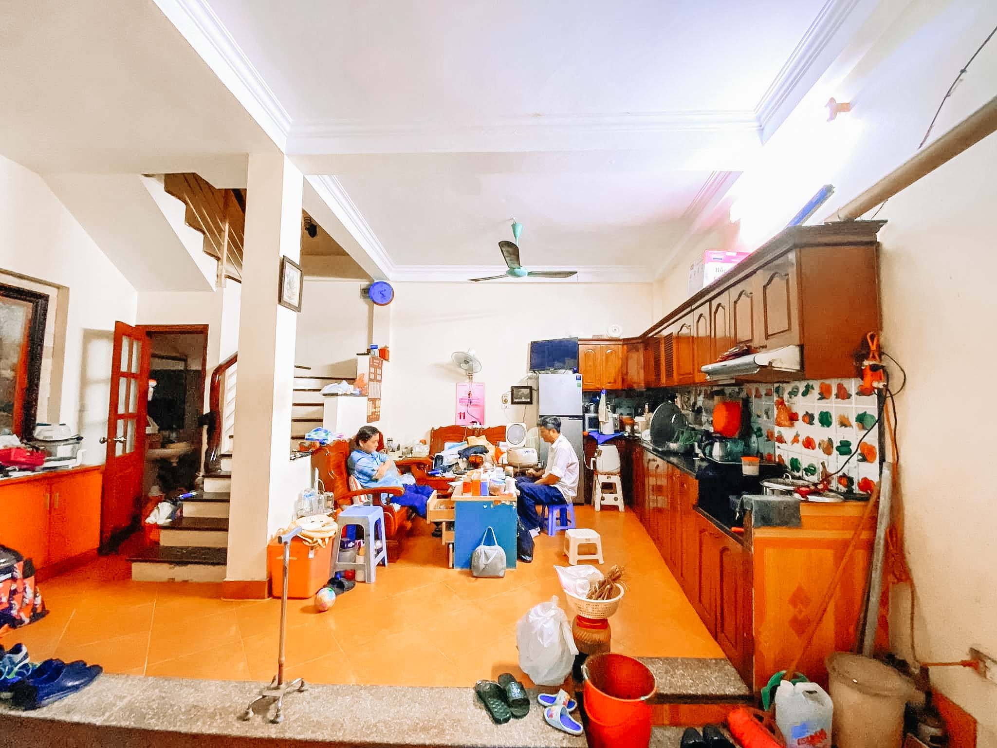 Nhà mới Ở luôn Phan Kế Bính 5T 40m2 Ngõ thông Sát mặt phố Ô tô 6.6 tỷ An cư!