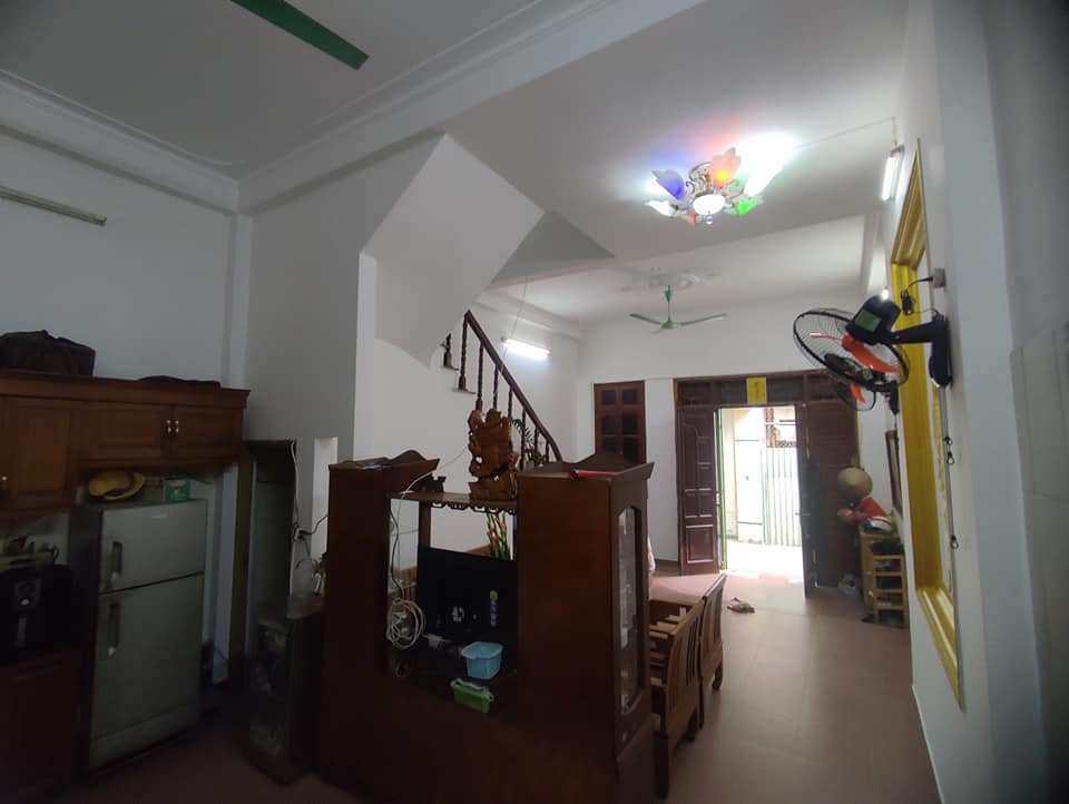 SIÊU HIẾM !! CHÍNH CHỦ gửi bán nhà phố Cầu Giấy 45m2 5 tầng đẹp Ô tô CHỦ TỰ XÂY TÂM HUYẾT, TẶNG NỘI THẤT VIP ở ngay